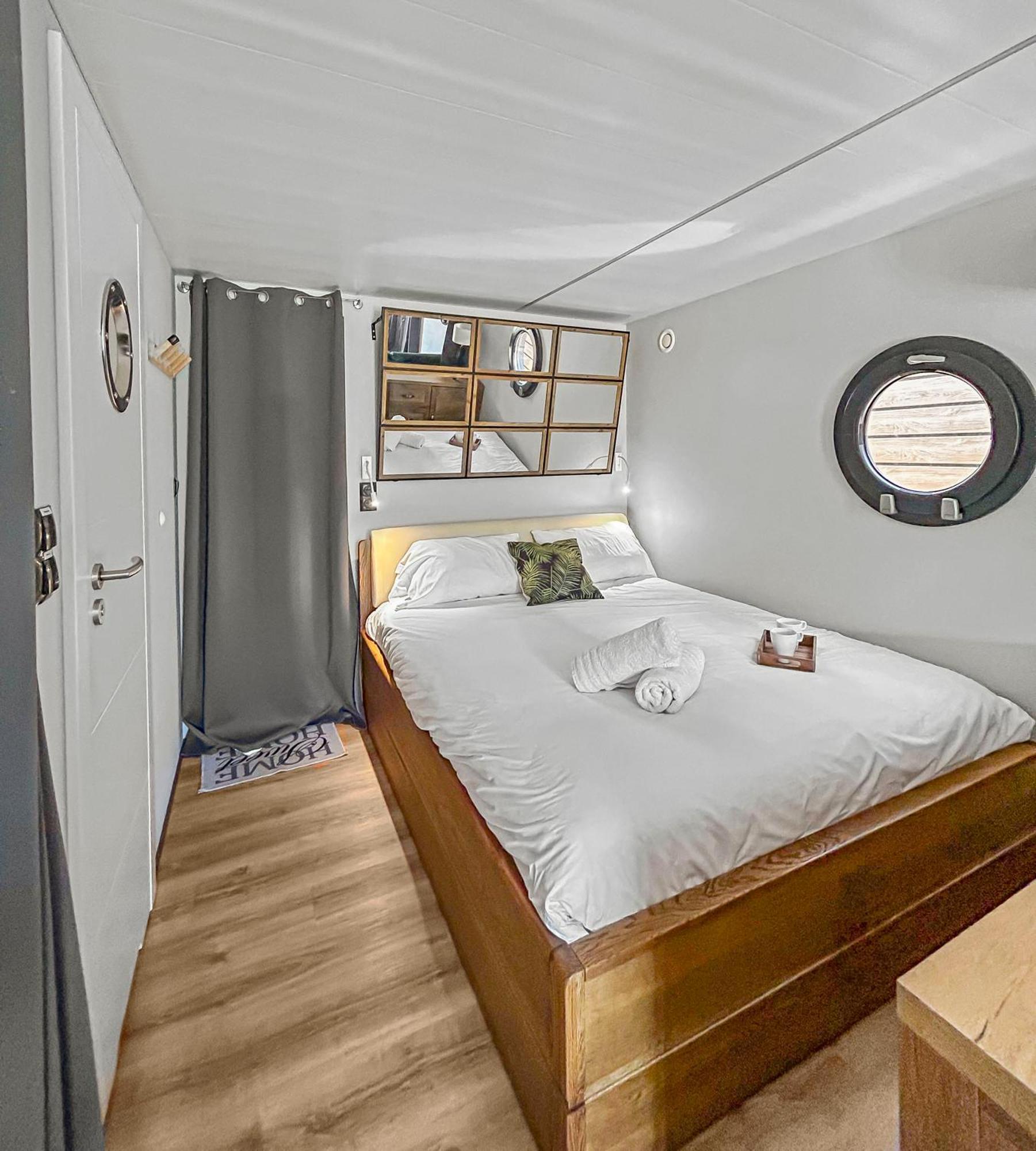 Готель Sejour Unique Sur Un Bateau "Marius" Вовер Екстер'єр фото